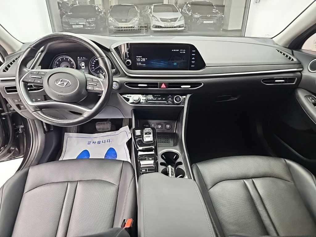 Hyundai Sonata — photo 07