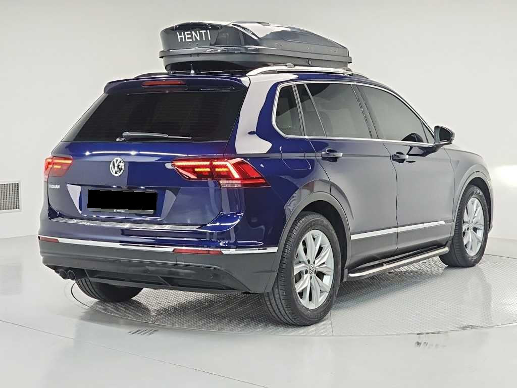 Volkswagen Tiguan — photo 04