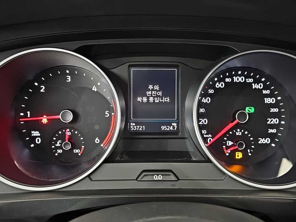 Volkswagen Tiguan — photo 06