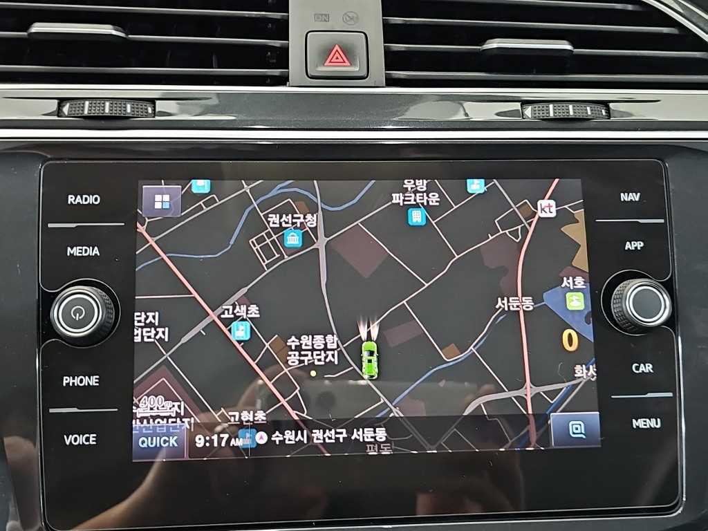 Volkswagen Tiguan — photo 13