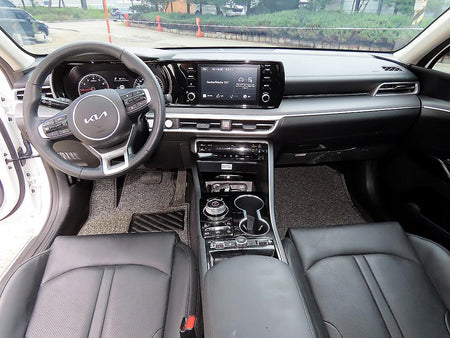 Kia K5 — photo 07