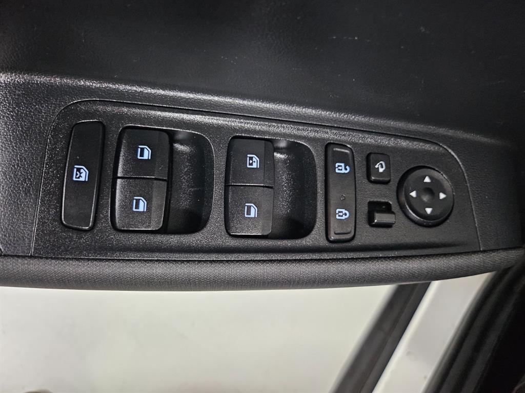 Hyundai Casper — photo 16