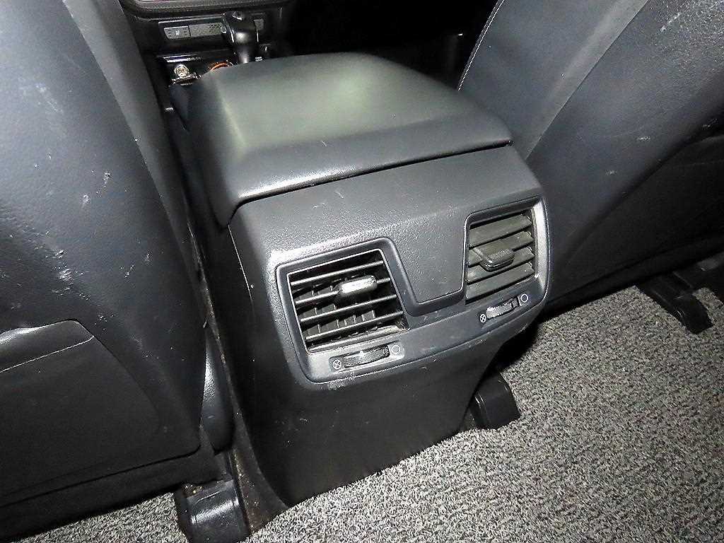 KGM Rexton — photo 16