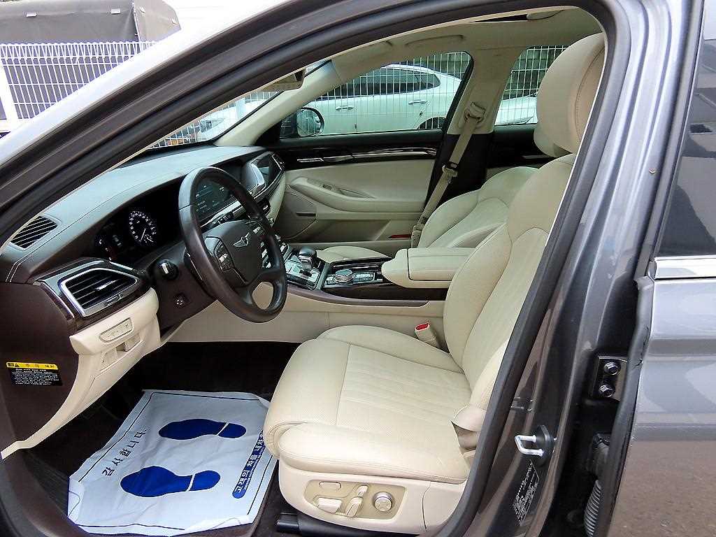 Genesis EQ900 — photo 06