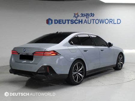 BMW 5-Series — photo 02
