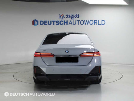 BMW 5-Series — photo 04