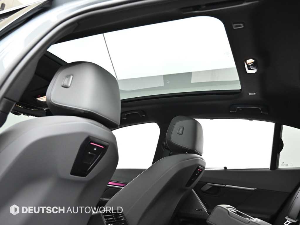 BMW 5-Series — photo 18