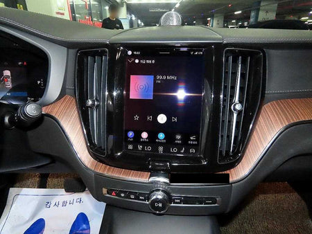 Volvo XC60 — photo 11