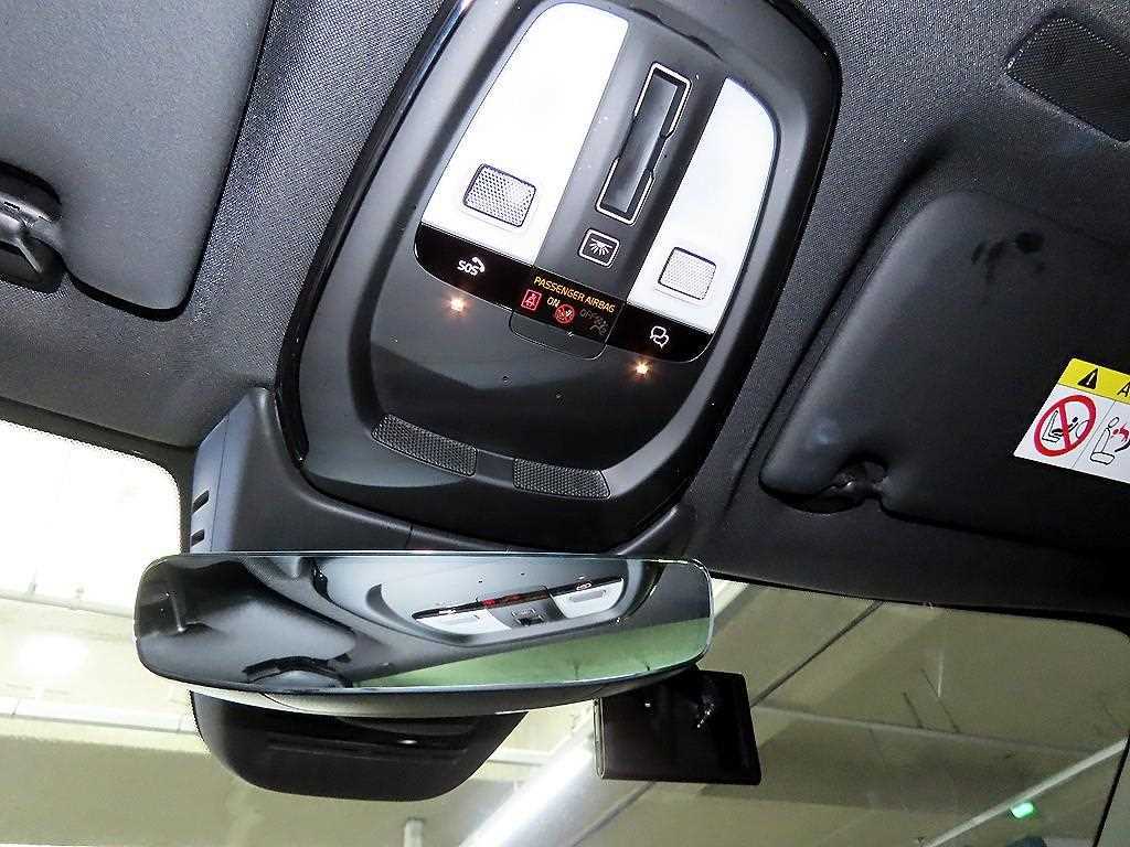 Volvo XC60 — photo 14