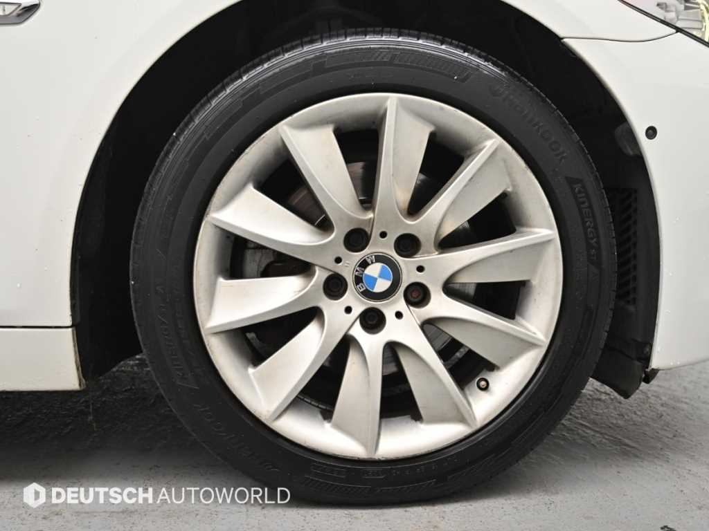 BMW 5-Series — photo 05