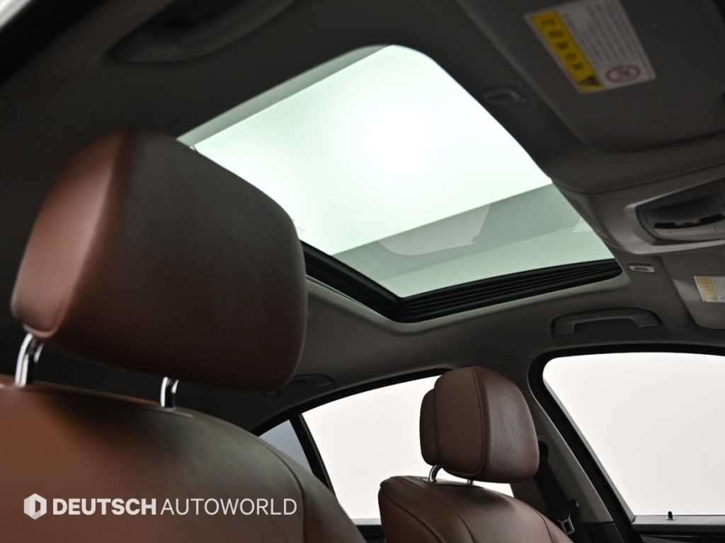 BMW 5-Series — photo 18