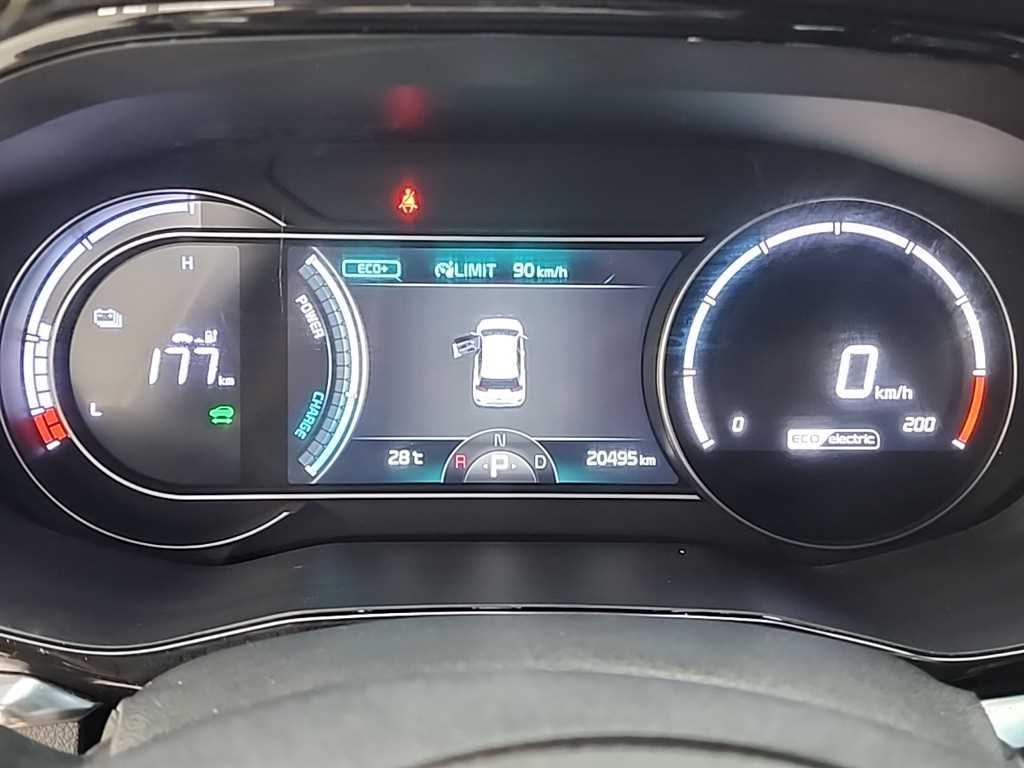 Kia Niro — photo 07