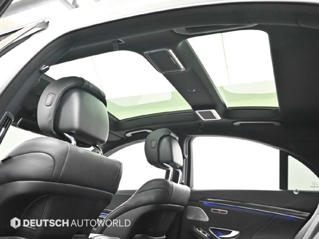 Mercedes-Benz S-Class — photo 18
