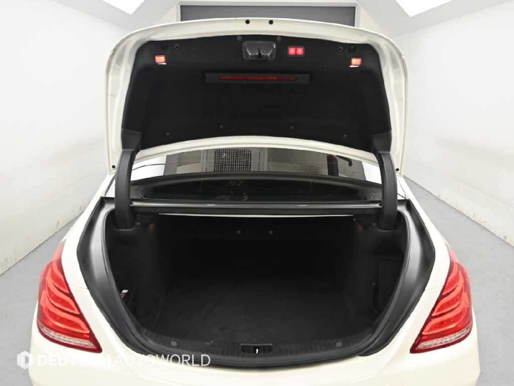 Mercedes-Benz S-Class — photo 19