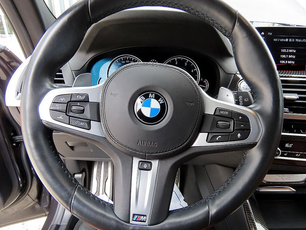 BMW X3 — photo 08