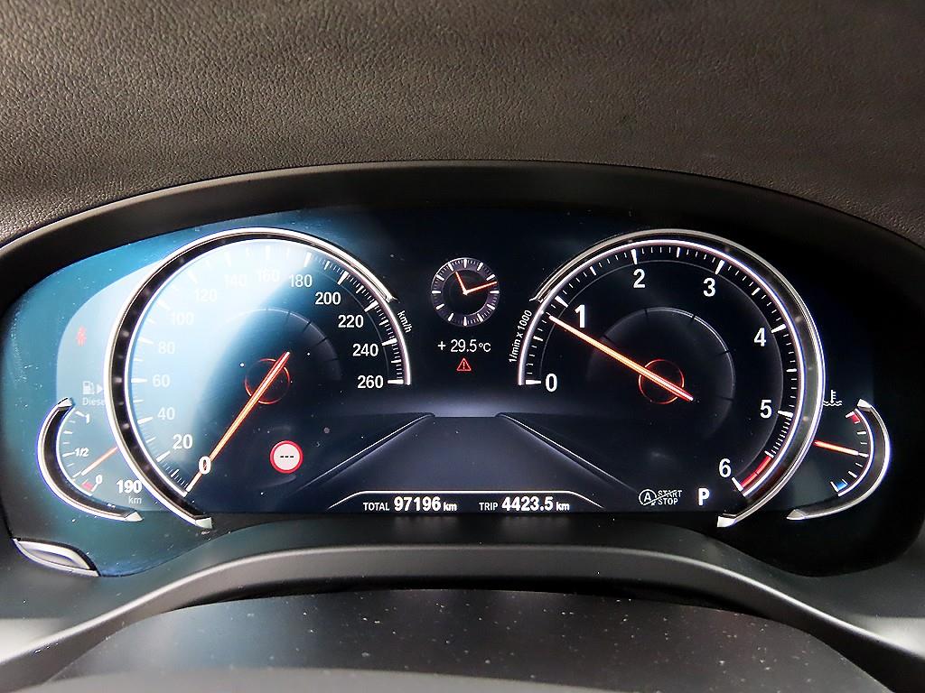 BMW X3 — photo 09