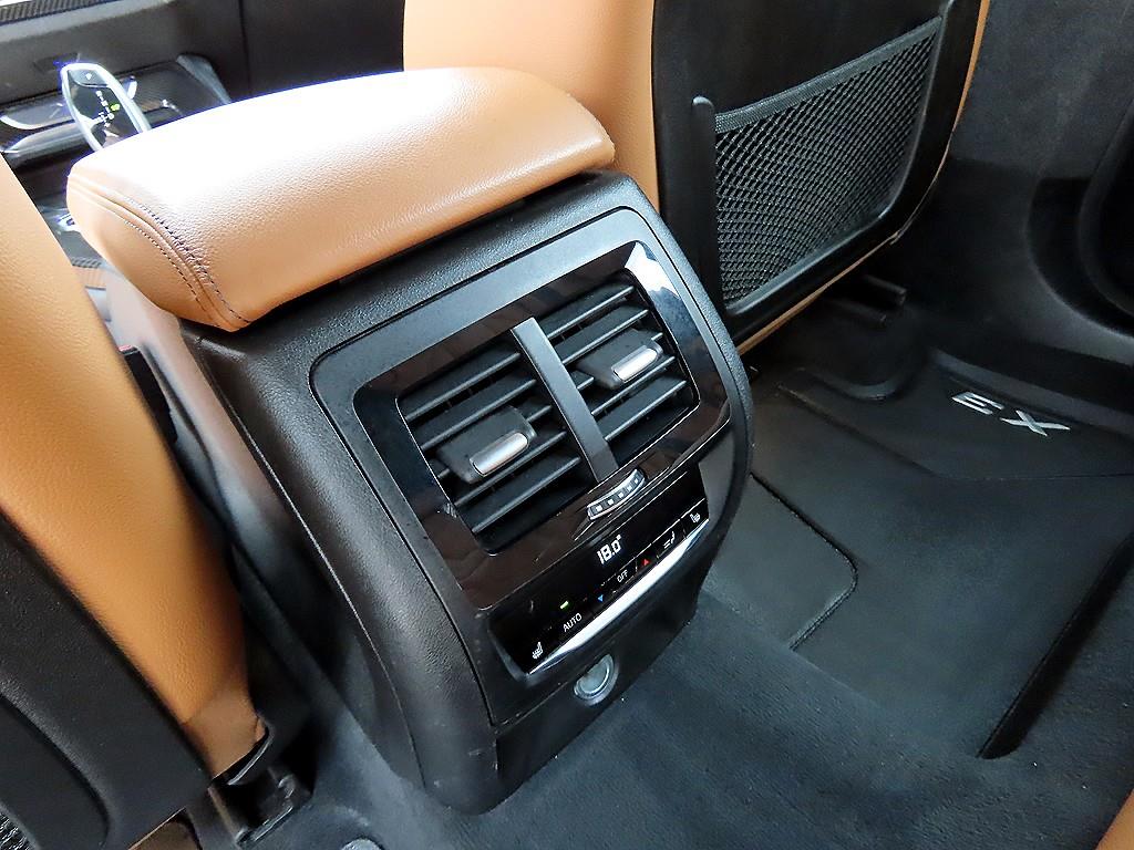 BMW X3 — photo 16