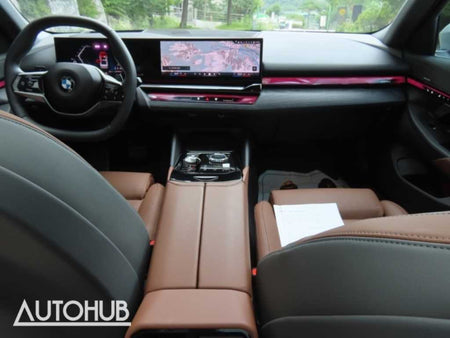BMW 5-Series — photo 16
