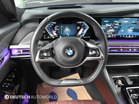 BMW 7-Series — photo 13