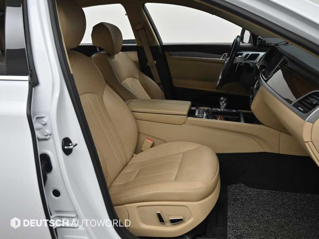Genesis G80 — photo 10