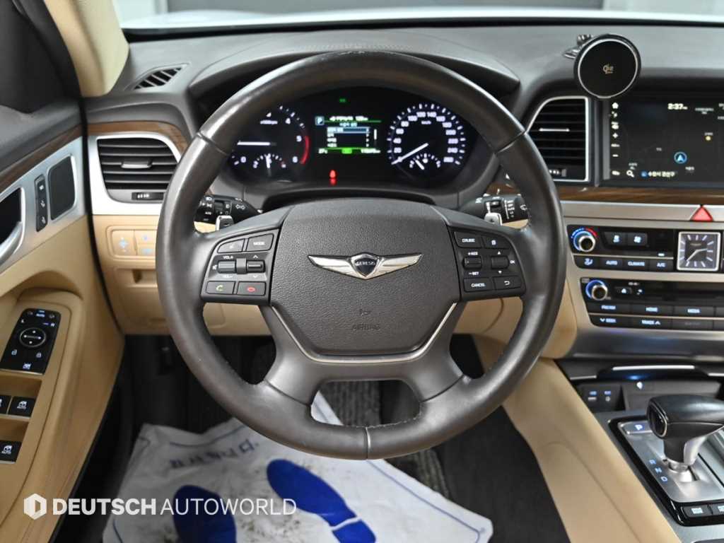 Genesis G80 — photo 13