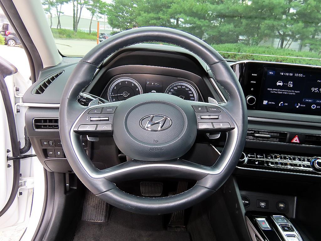 Hyundai Sonata — photo 08