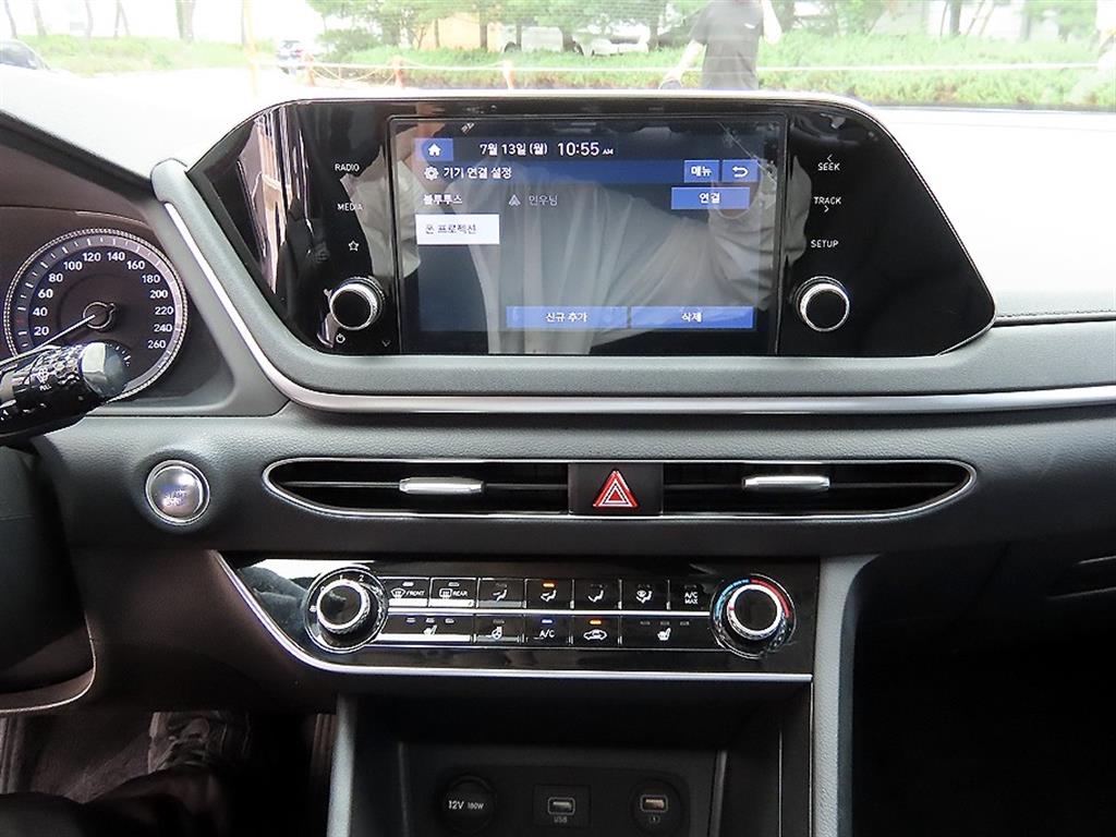 Hyundai Sonata — photo 14