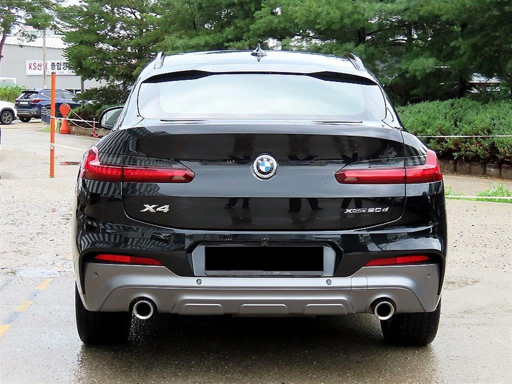 BMW X4 — photo 04