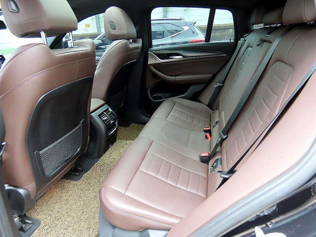 BMW X4 — photo 06