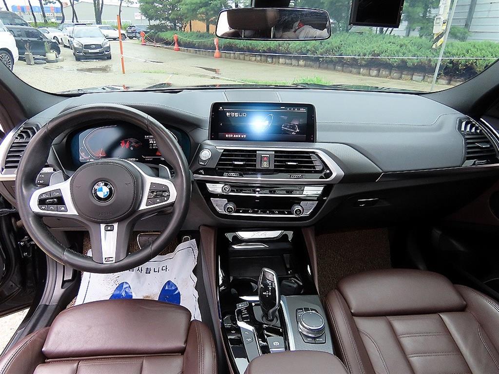 BMW X4 — photo 07