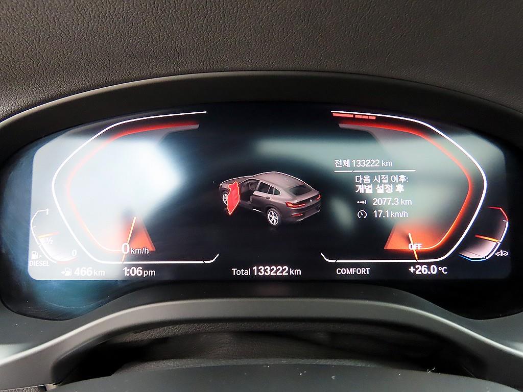 BMW X4 — photo 09
