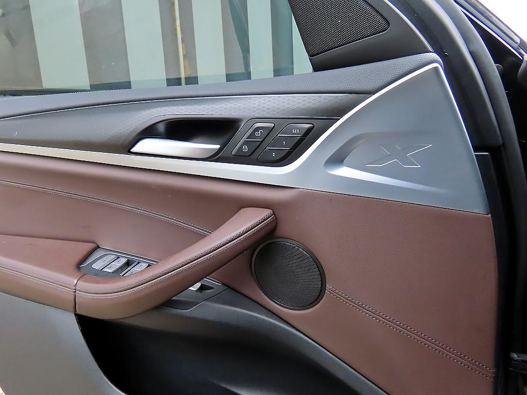 BMW X4 — photo 12