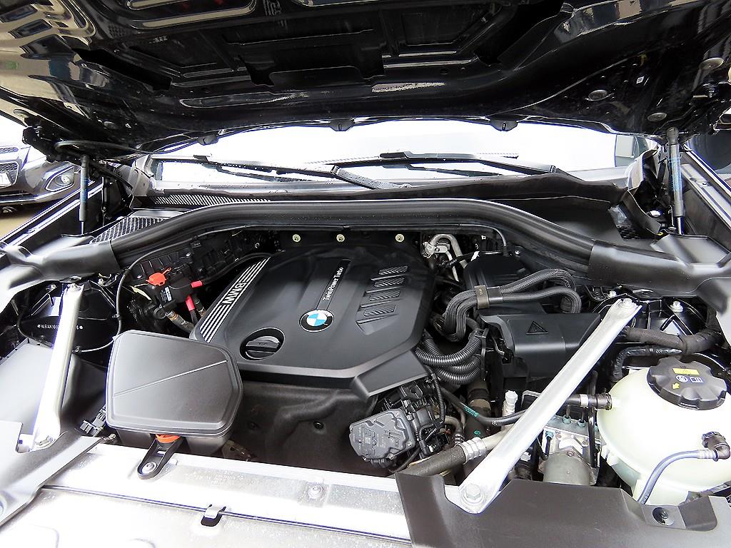 BMW X4 — photo 19