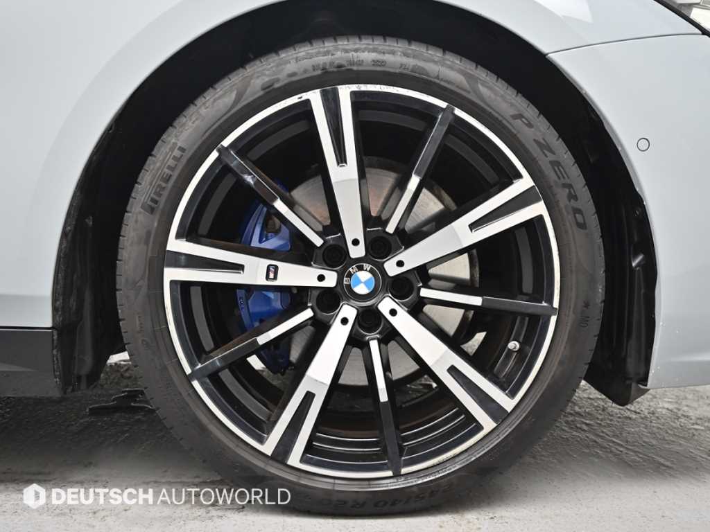 BMW 5-Series — photo 05