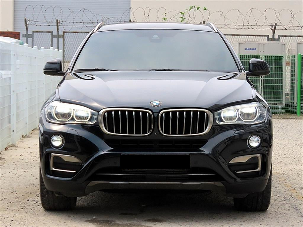 BMW X6 — photo 01