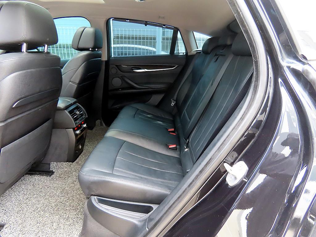 BMW X6 — photo 06