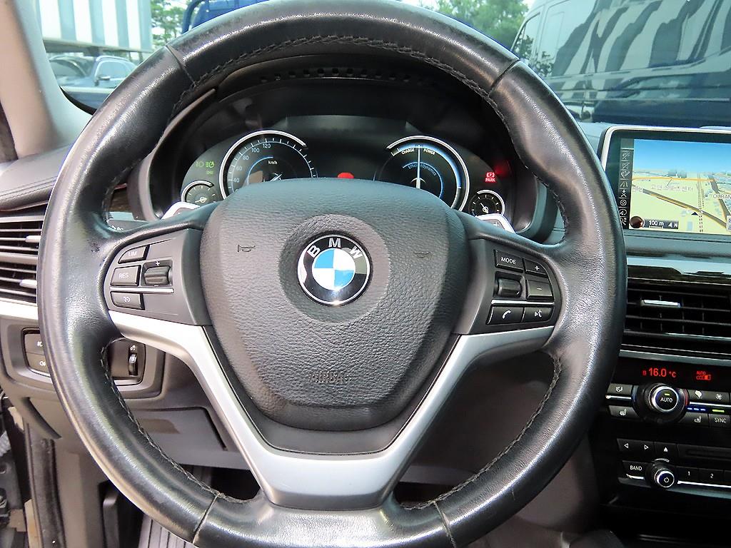 BMW X6 — photo 08