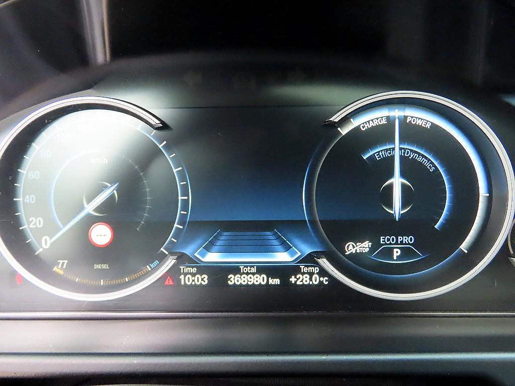 BMW X6 — photo 09