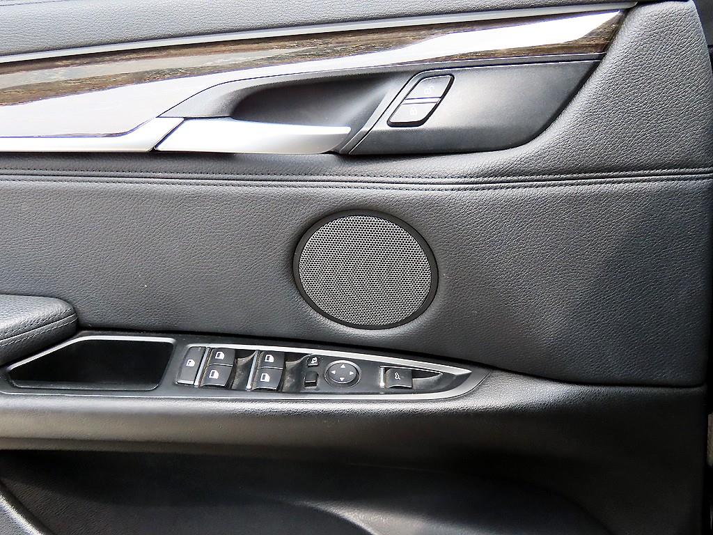 BMW X6 — photo 12