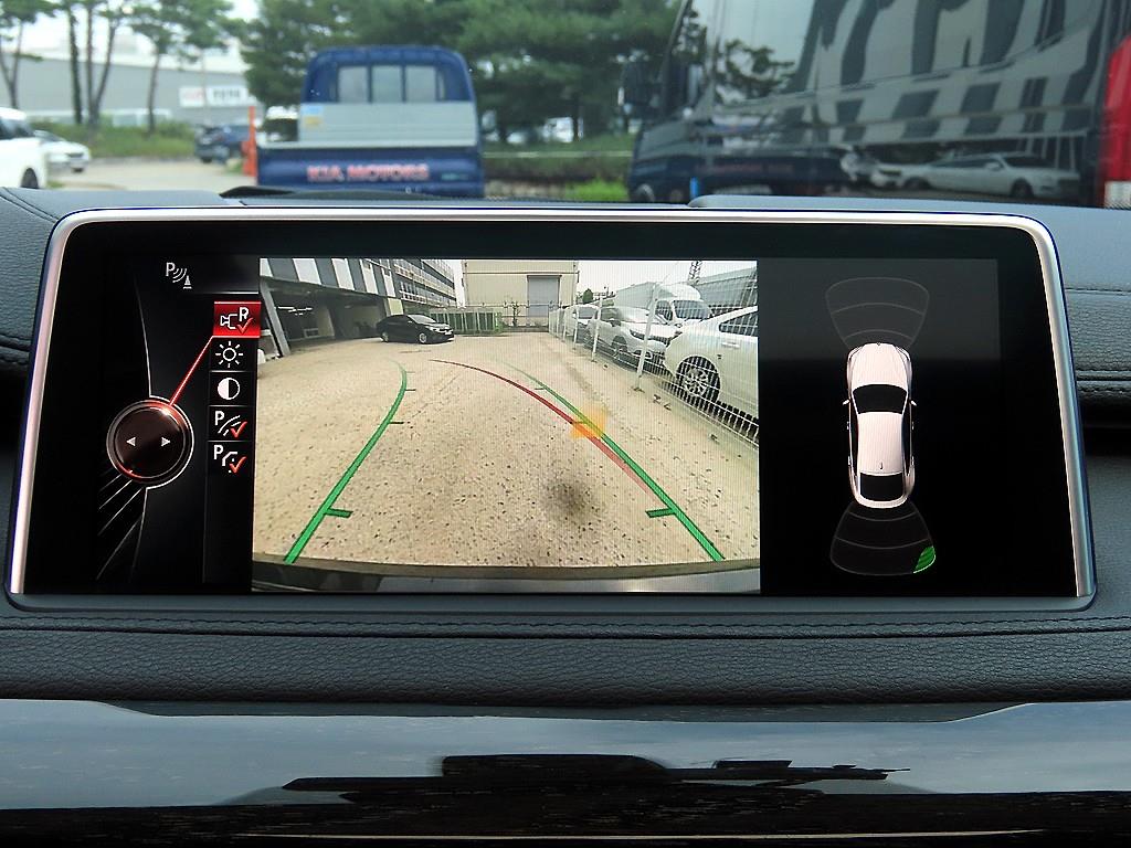 BMW X6 — photo 15