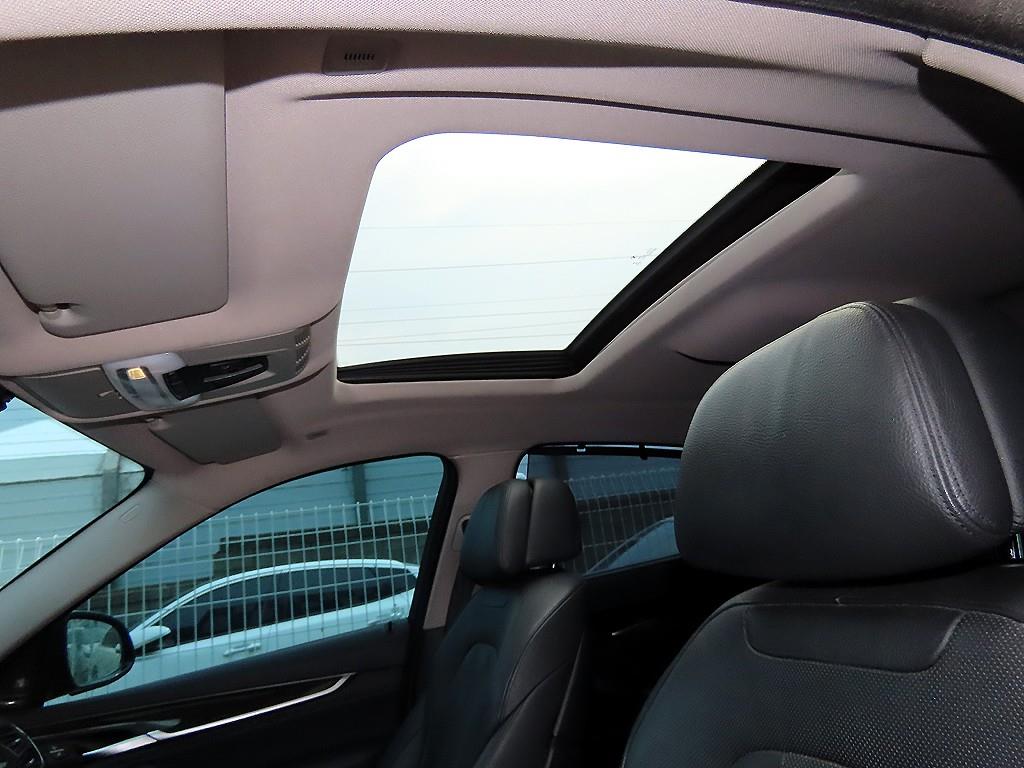 BMW X6 — photo 17