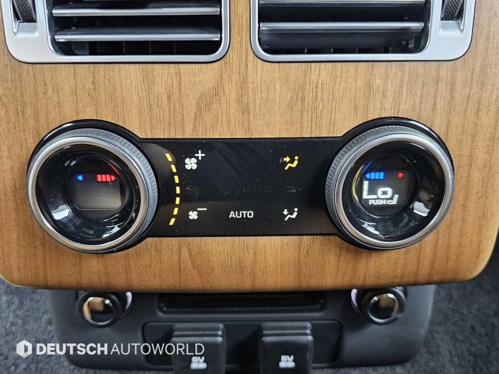 Land Rover Range Rover — photo 16