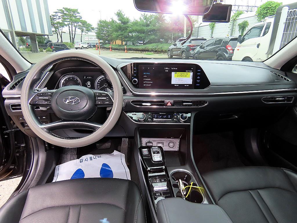 Hyundai Sonata — photo 07
