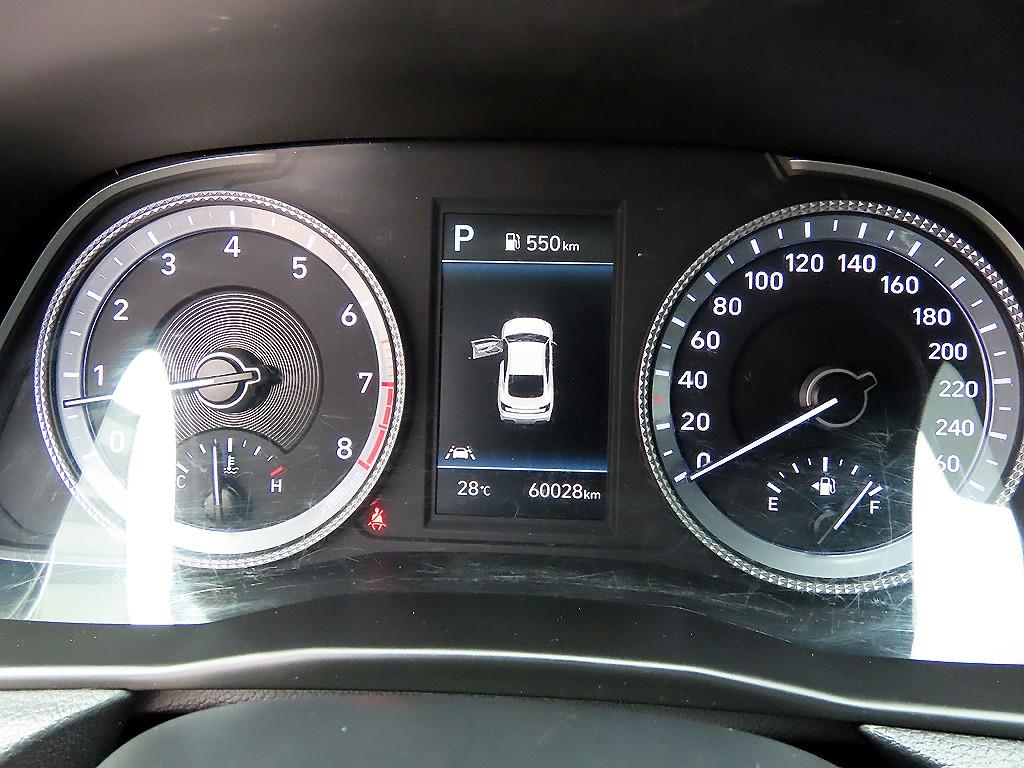Hyundai Sonata — photo 09