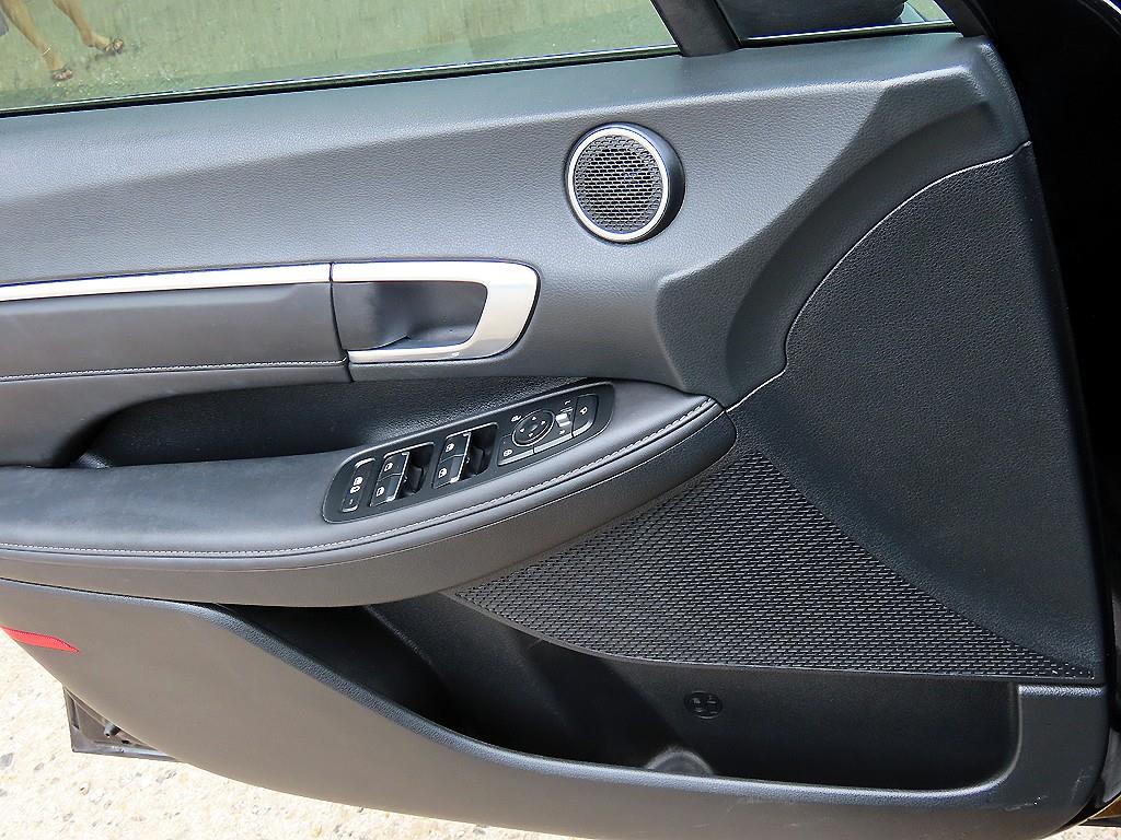 Hyundai Sonata — photo 11