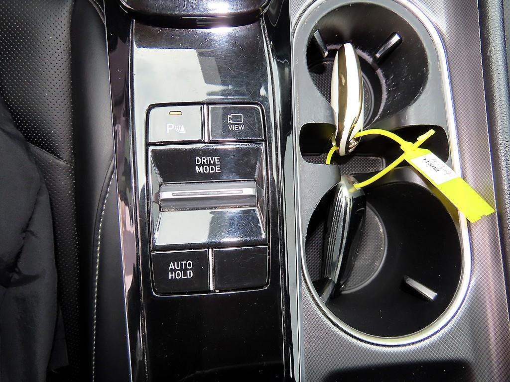 Hyundai Sonata — photo 13