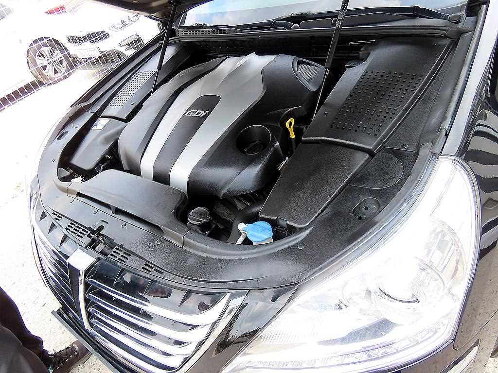 Hyundai Equus — photo 18