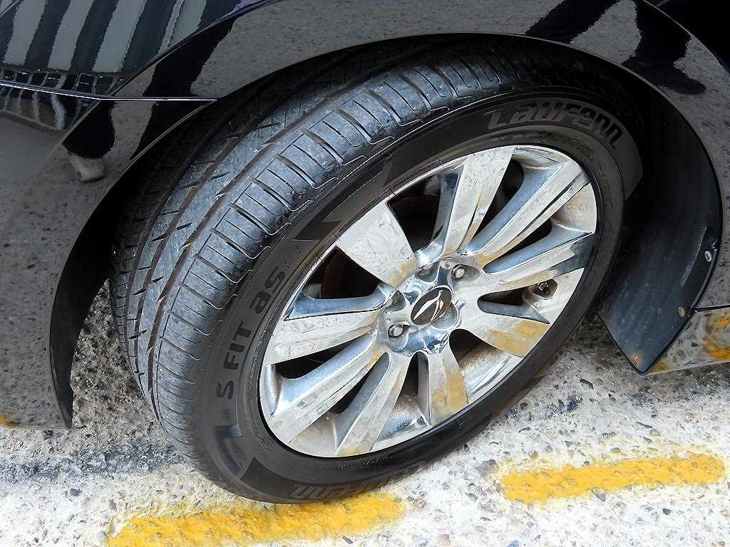 Hyundai Equus — photo 19