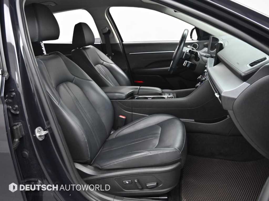 Hyundai Sonata — photo 10
