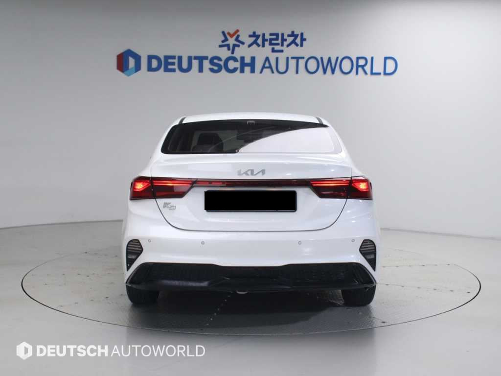 Kia K3 — photo 04